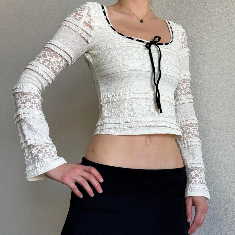 Unbranded Women's White and Cream Blouse - Picture 3 of 8